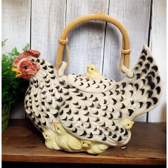 Fitz and Floyd Poulet Collection Teapot with Lid  Hen with Chicks Bamboo Handle - Picture 1 of 10